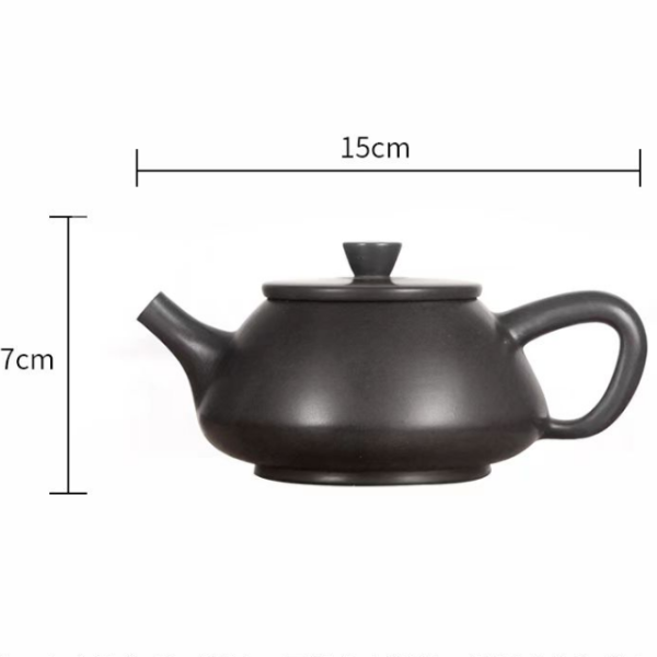 Longshan black pottery teapots made with the craftsmanship from 4,000 years ago