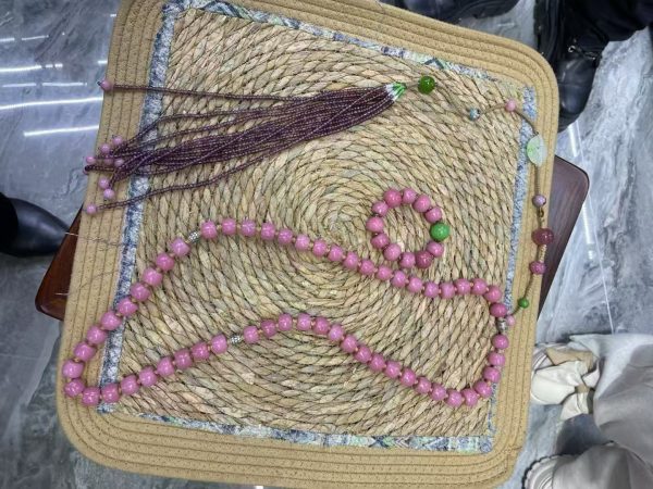 Necklace jewelry for friends